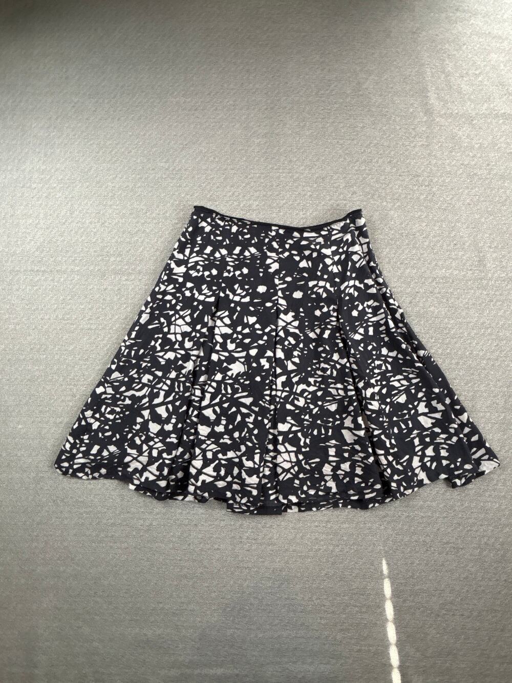 Banana Republic Sz 12 Silk Skirt Black & White Skirt Flowy Dressy